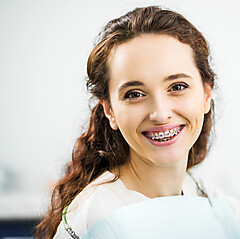 Zahnspange gegen Zahnfehlstellungen